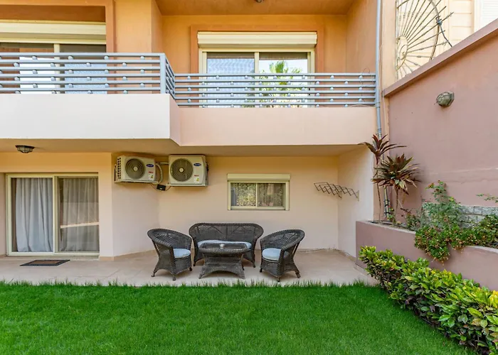 New Cairo Apartment In Front Of Garden 8 Mall